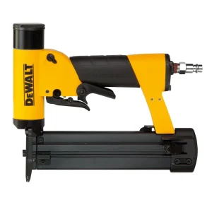Степлер DeWalt для скоб